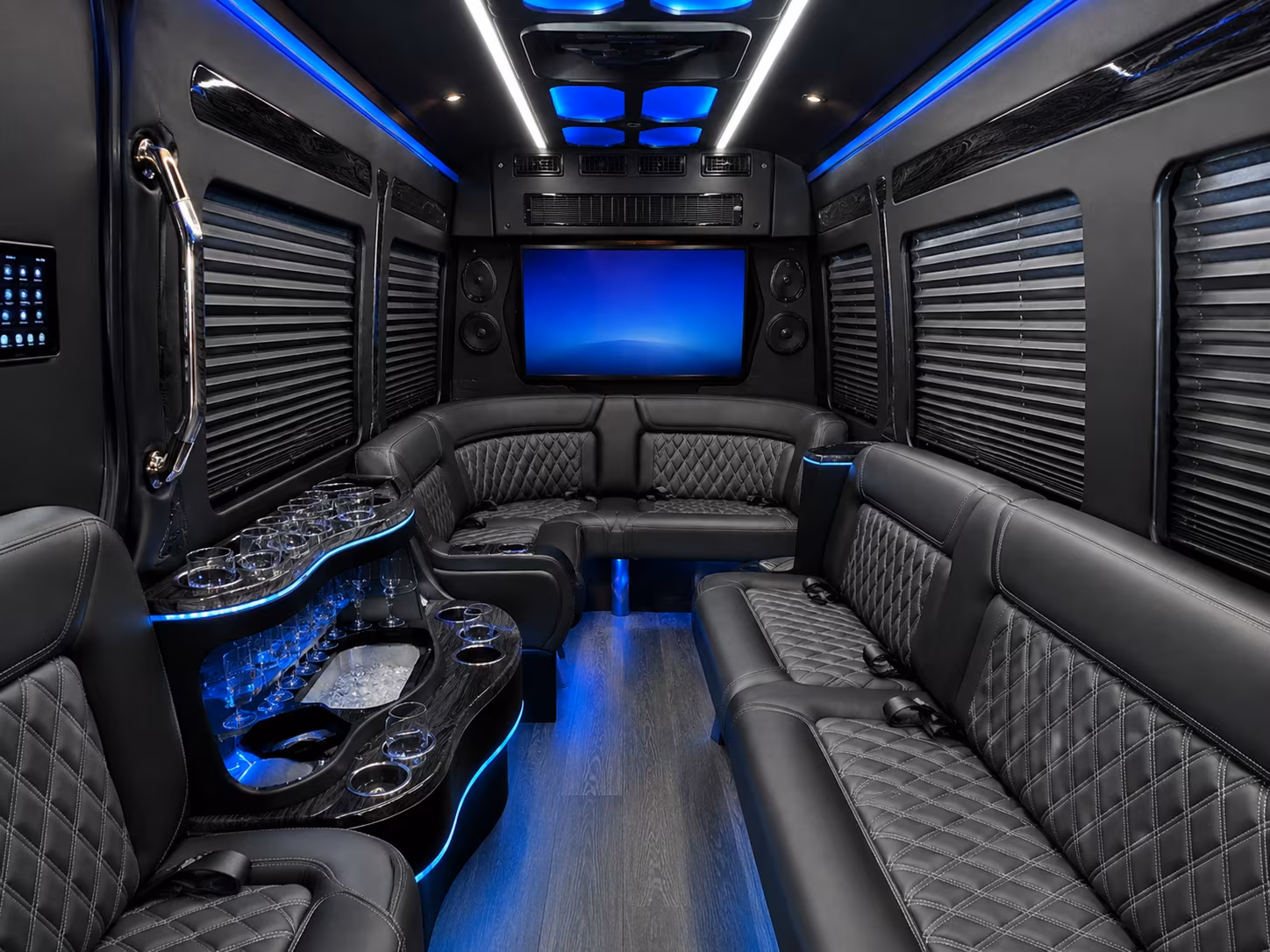 airport transfers for government military travelers at yng cle and pit