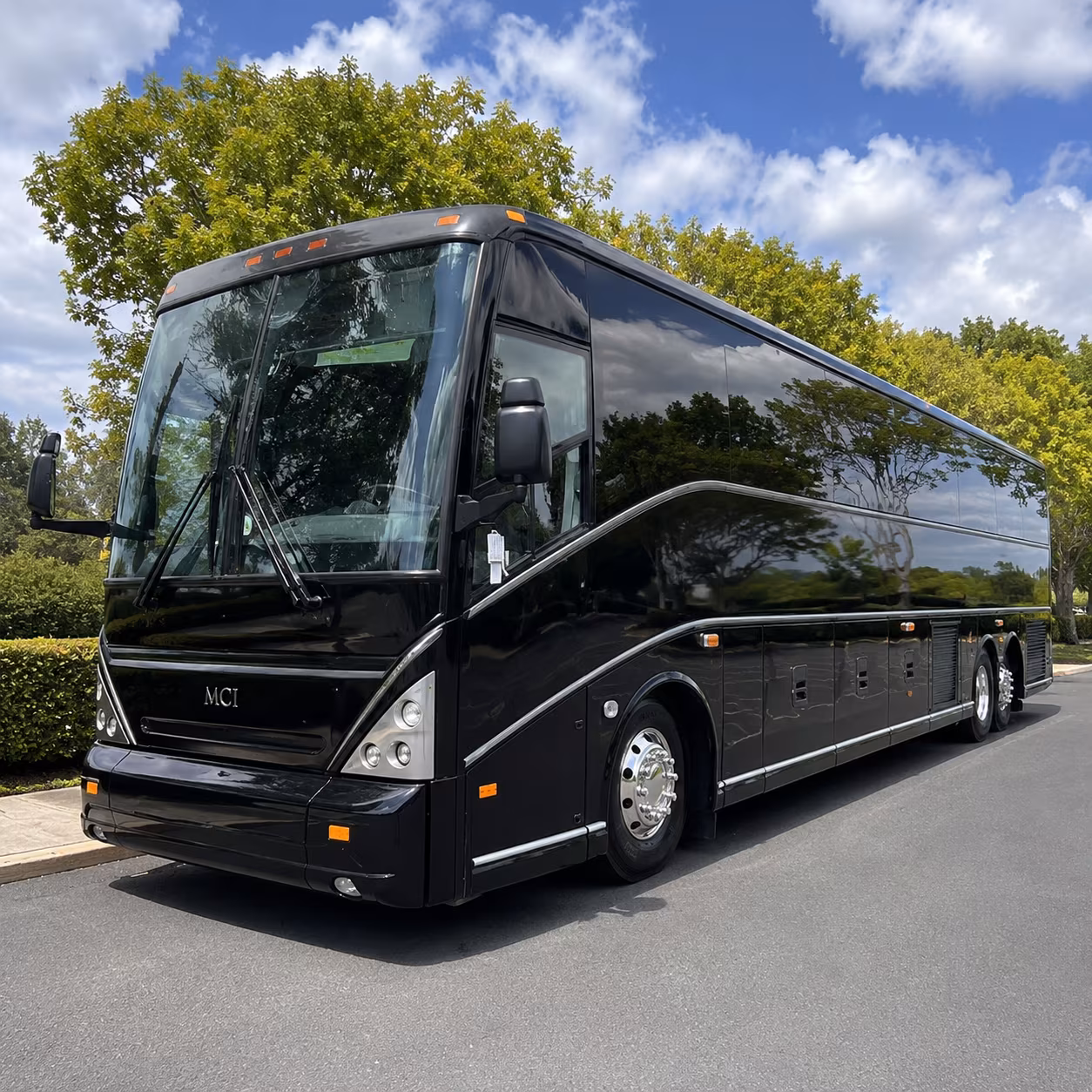 charter buses to covelli centre and ysu penguin games