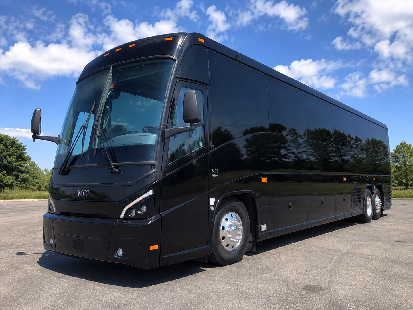 the lake club and boardman venue corridor are easy with a wedding shuttle bus